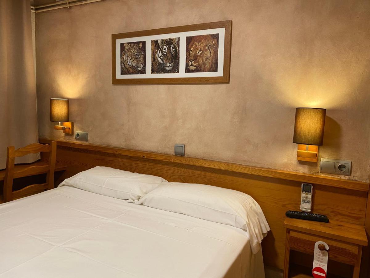 Hostal Galicia Cardedeu Ngoại thất bức ảnh