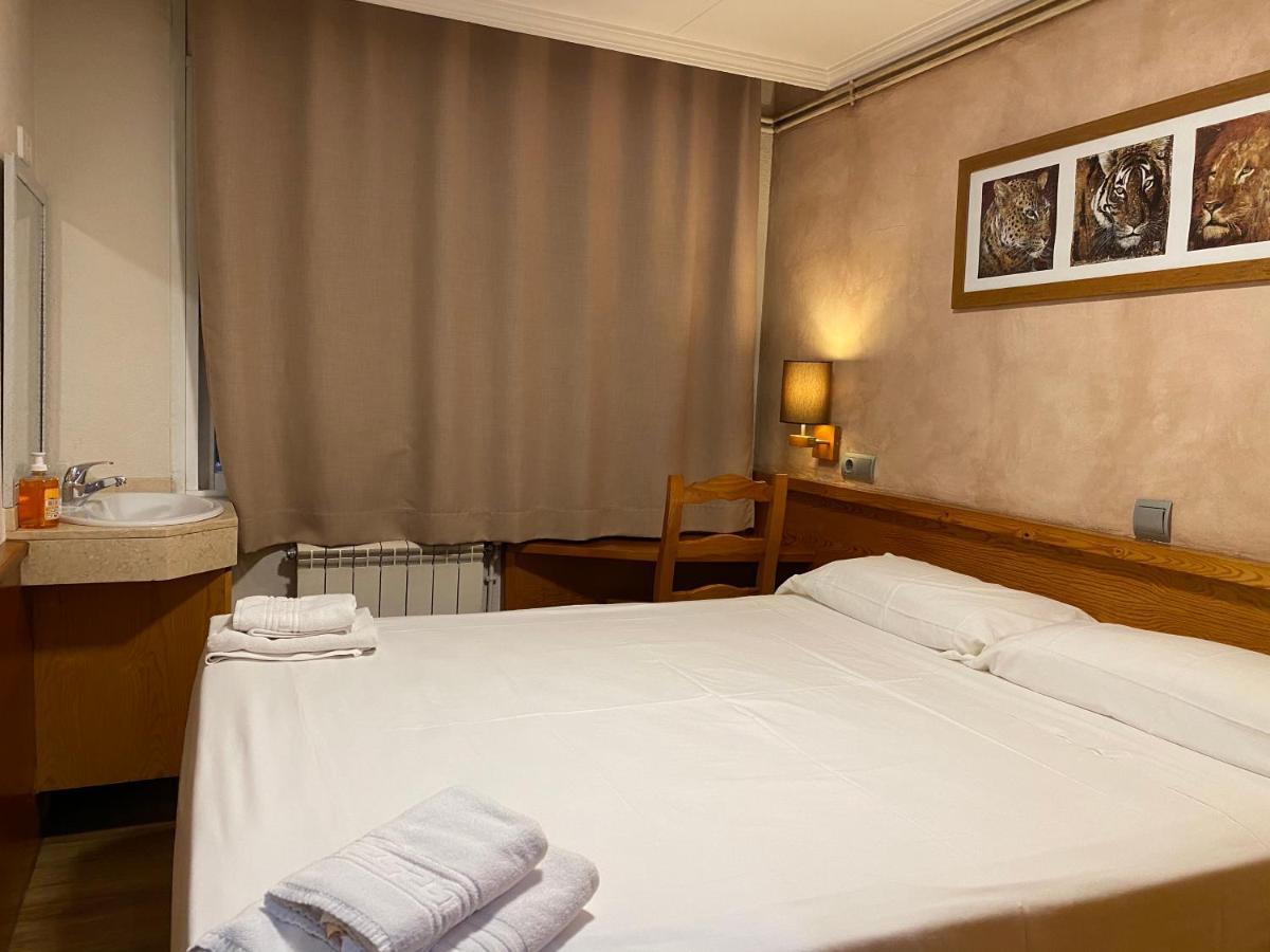 Hostal Galicia Cardedeu Ngoại thất bức ảnh