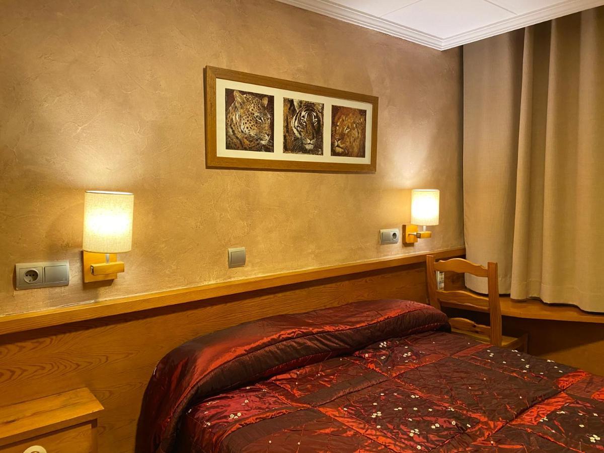 Hostal Galicia Cardedeu Ngoại thất bức ảnh