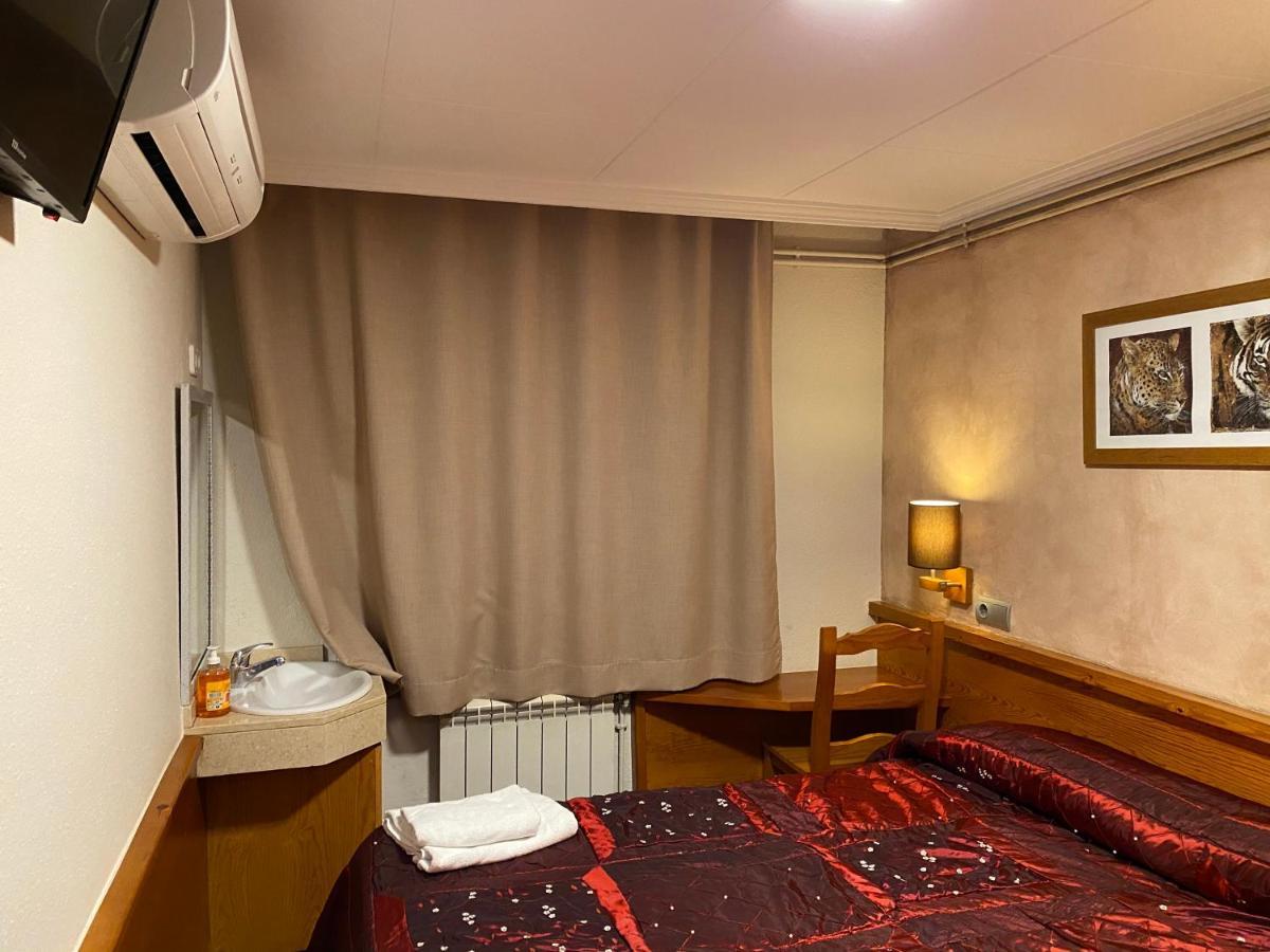 Hostal Galicia Cardedeu Ngoại thất bức ảnh