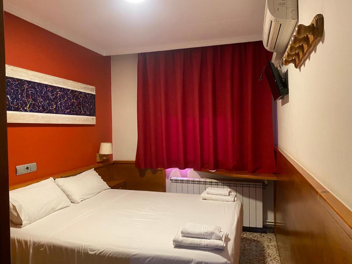 Hostal Galicia Cardedeu Ngoại thất bức ảnh