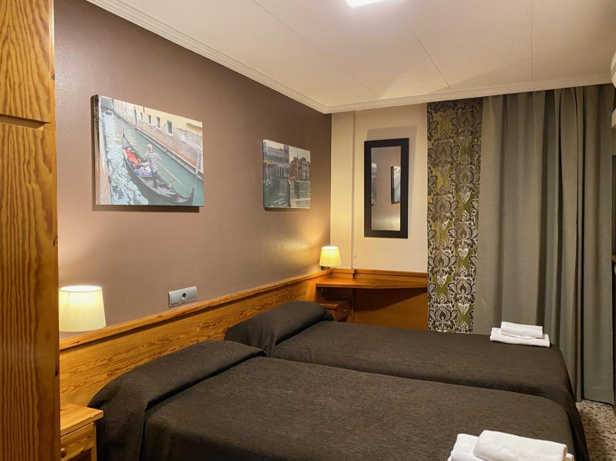 Hostal Galicia Cardedeu Ngoại thất bức ảnh