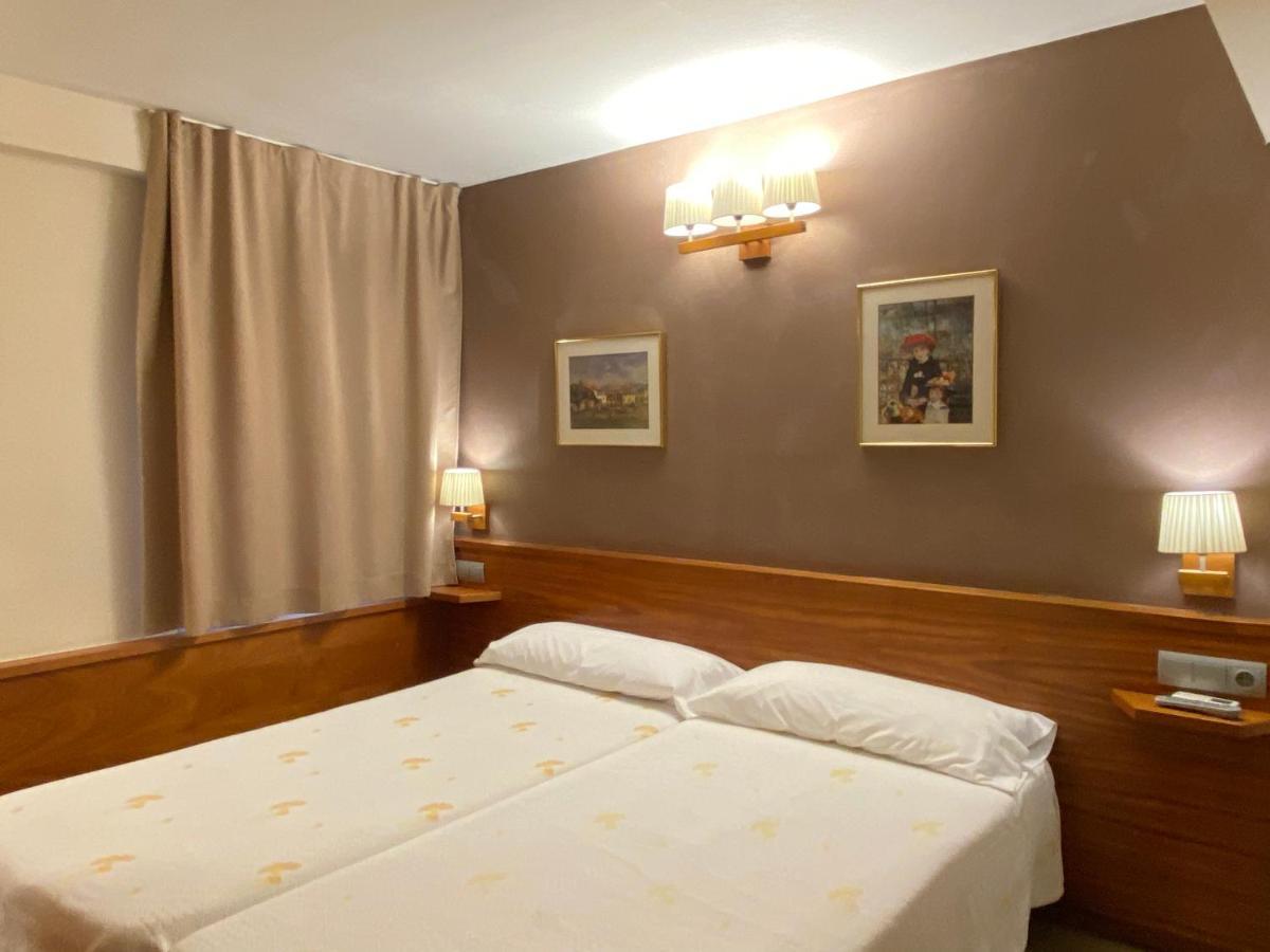 Hostal Galicia Cardedeu Ngoại thất bức ảnh