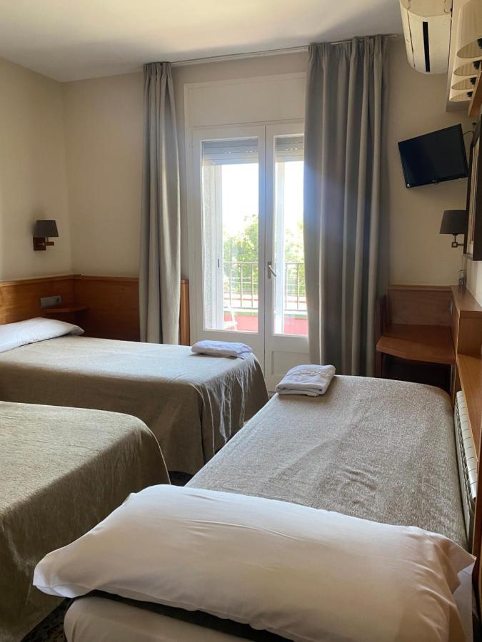Hostal Galicia Cardedeu Ngoại thất bức ảnh
