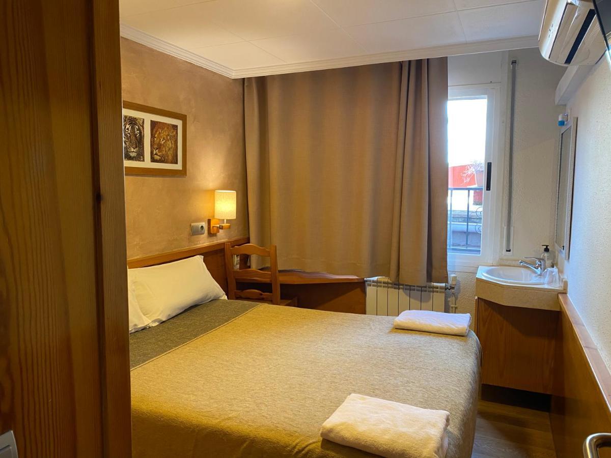 Hostal Galicia Cardedeu Ngoại thất bức ảnh